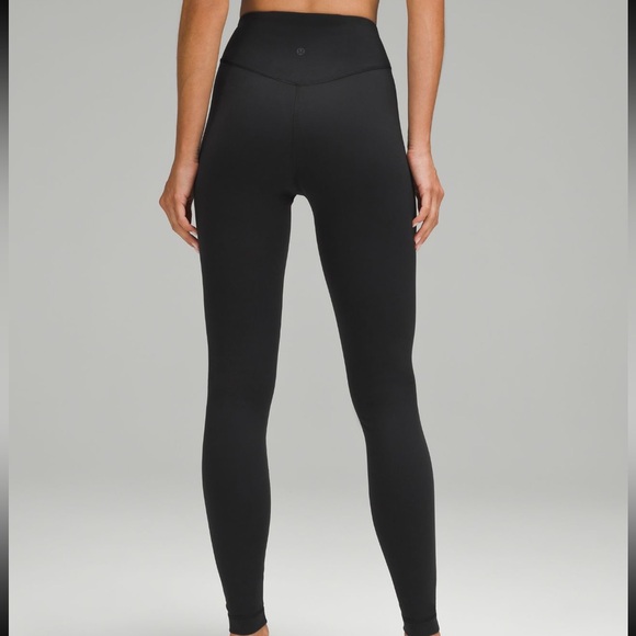 Lululemon Wunder Under black leggings - Picture 2 of 5